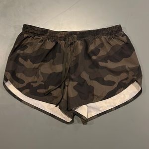 Camouflage athletic shorts